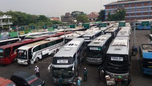 Pemudik Di Terminal Bekasi Diprediksi Turun 5 Persen