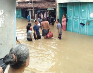 Rumah Warga di 3 Kelurahan Tergenang, Debit Air Kali Bekasi Naik
