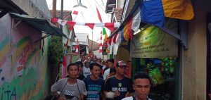 Terpilih Jadi Ketua RW, Supriadi Diarak Warga Keliling Kampung