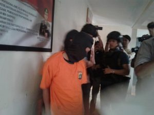 Dua Perampok Nasabah Bank Dibekuk Polisi