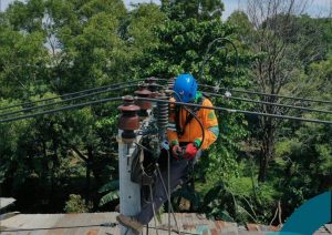 Minimalisir Gangguan, PLN UP3 Cikarang Grebek Konstruksi