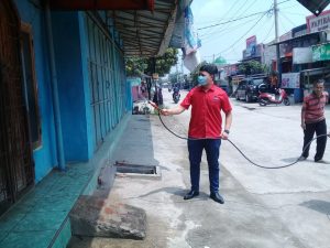 Ketua Komisi IV DPRD Kabupaten Bekasi bersama PAC PDI-P Cibarusah Lakukan Pencegahan Corona