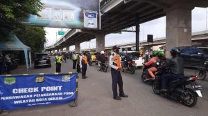 Lintasi Kota Bekasi, Ratusan Pemudik Dipaksa Putar Balik
