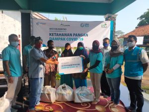 PLN UP3 Bekasi Serahkan Bantuan Paket Sembako Dan Bantu Sarana Pendidikan PAUD