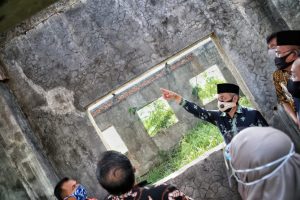 Syaikhu Tinjau Bangunan SMKN 1 Babelan yang Mangkrak