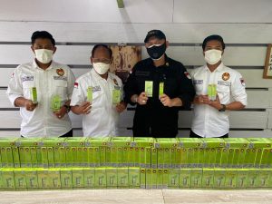 HMS Center Bagikan 1.000 Botol Jamu Kenkona Gratis