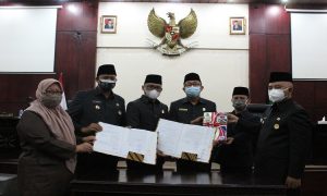 DPRD Bersama Wali Kota Bekasi Tetapkan Perubahan APBD Tahun 2020