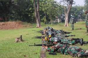 Jaga dan Pelihara Kemampuan Menembak, Ratusan Prajurit Korem 051/Wkt Latbakjatri