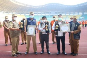 Wali Kota Bekasi Raih Penghargaan Top Pembina BUMD 2021