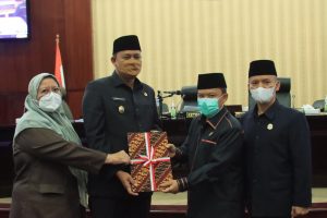 DPRD Rapat Paripurna Penyampaian LKPJ Tahun 2021