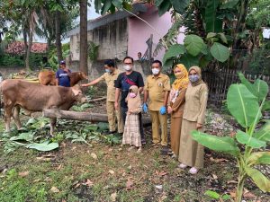Qurban Musholla Assalam Babelan Jalin Silaturahmi Warga