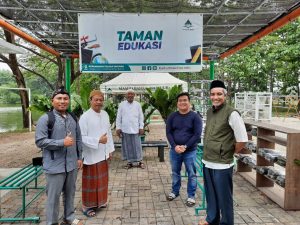 Mahasiswa India Magang di Masjid Baitul Makmur