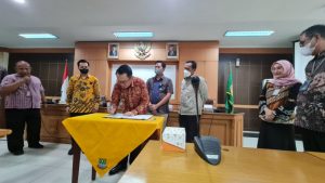 PLN Bekasi Tandatangani Perpanjangan MoU PPJ dengan Pemkab Bekasi