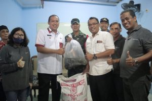 Pemkot Salurkan 50.000 Bibit Ikan Lele untuk Kelompok Tani