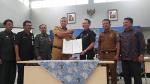 Pemkab Bekasi Serahkan 19.000 Pelanggan PDAM ke Pemkot Bekasi