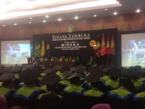 Wisudawan Universitas Bina Insani Siap Jadi Tenaga Ahli Berjiwa Intrapreneurship