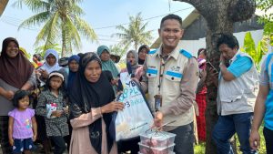 YBM PLN Bekasi Tebar Berkah Paket Daging dan Sembako