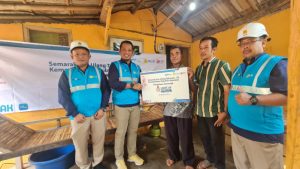 Lewat Light Up The Dream, Ading Nikmati Bantuan Listrik Gratis dari Karyawan PLN