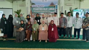 Pesantren Kilat Lansia di Masjid Baitul Makmur