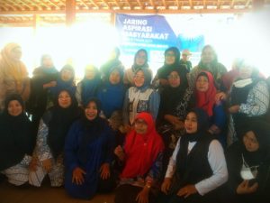 Hj. Evi Minta Sekolah Optimalkan Pendidikan Karakter Bagi Siswa