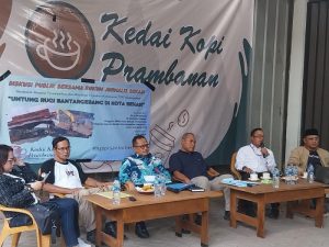 Rujuk Bekasi Gelar Diskusi Soal Sampah, “Untung Rugi Bantargebang di Kota Bekasi”