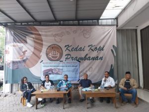 Legislator Minta Pemulung TPST Bantargebang Dijadikan Pekerja Formal