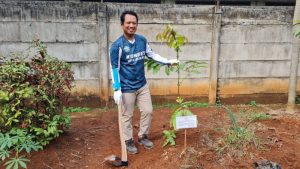 Hijaukan Negeri, PLN Bekasi Tanam Ratusan Bibit Pohon