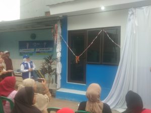Hj. Evi Realisasikan Pos Siskamling Aspirasi Warga