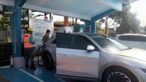 PLN Jabar Siapkan 313 Posko dan 148 SPKLU Layani Pelanggan Libur Tahun Baru 2024