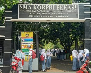 Mengisi Liburan Siswa SMA KORPRI Jadi Jurnalis Sekolah