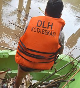 Diguyur Hujan Terus Menerus, Ketinggian Air Kali Bekasi Normal