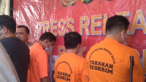 Polisi Ringkus Komplotan Pencuri Spesialis Pecah Kaca Mobil