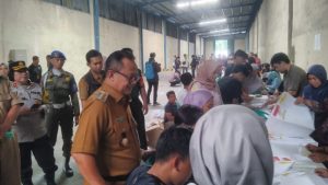 Pj Wali Kota Tinjau Gudang Logistik KPU