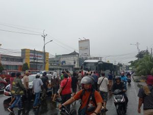 Uji Coba Rute, Pengurus dan Supir Angkot K-11 Hadang BisKita