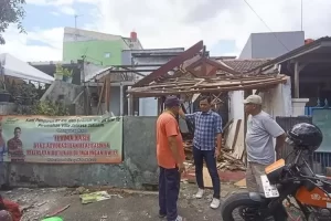 Latu Har Hary Tinjau Perbaikan Rutilahu di Jatiasih