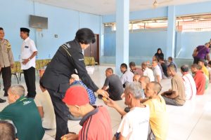 Polrestro Bekasi Kota Berikan Sembako ke Yayasan Galuh