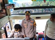 Kapolrestro Bekasi Kota Lepas Peserta Mudik Gratis