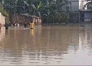 Banjir Kiriman Landa Kampung Lebak, Ketinggian Air Capai 1 Meter