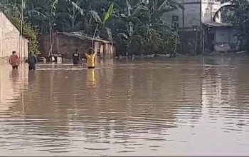 Banjir Kiriman Landa Kampung Lebak, Ketinggian Air Capai 1 Meter