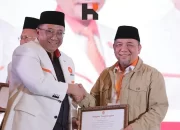 Raih Suara Tertinggi Pileg, PKS Beri Penghargaan ke Heri Koswara