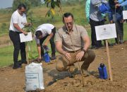 Menteri ATR BPN Tanam Pohon Mahoni di Kawasan Industri Deltamas Cikarang