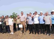 Tanam Pohon Bersama Menteri ATR/BPN, Pj Bupati Dani Ramdan Harap Emisi Karbon Berkurang