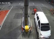 Viral, Mobil Sigra Kabur Usai Isi Pertamax 300 Ribu di SPBU Duren Jaya