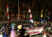 Mahasiswa Demo di DPRD Kota Bekasi, Desak DPR Patuh pada MK