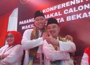 Pasangan Tri Adhianto dan Abdul Harris Bobihoe Sampaikan Terima Kasih Usai Daftar di KPU