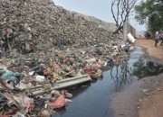 Gunungan Sampah TPA Burangkeng Longsor