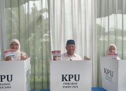 Cawalkot Heri Koswara Kompak Nyoblos di TPS 19 Bareng Keluarga Besar