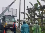 Kisah Pejuang Listrik yang Tetap Bertugas Meski Rumahnya Tertimbun Longsor