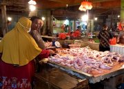 Harga Bahan Pokok di Kabupaten Bekasi Masih Tinggi