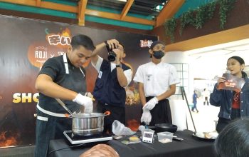 Gandeng Boncabe, Roji Ramen Revo Mall Bekasi Gelar Live Cooking Demo dan Lomba Makan